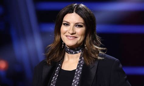 Laura pausini cantante italiana enormes tetas y culo